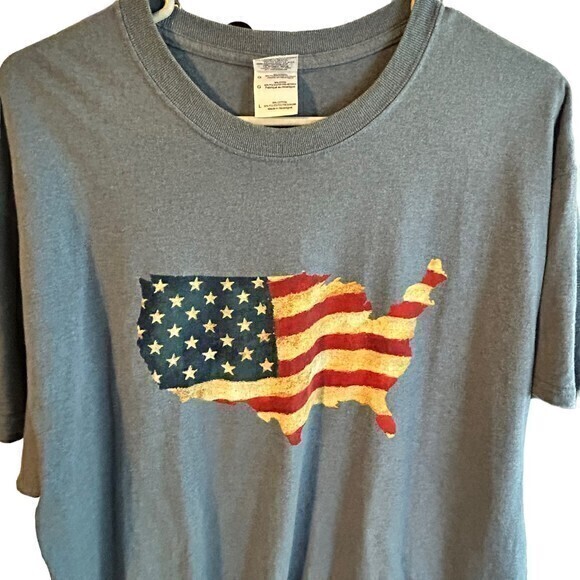 Men's‎ Athletic Fit Distressed US Flag T-Shirt size L - Picture 2 of 4